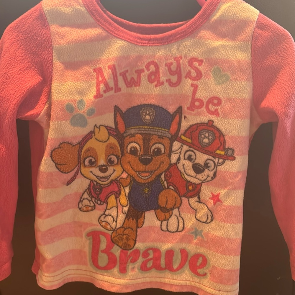 2T girls paw patrol pajama shirt
